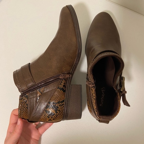 EUC | Baretraps women’s Maci‎ ankle boots — size 9.5 - Picture 4 of 7